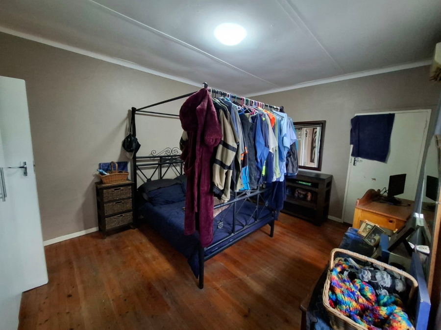 4 Bedroom Property for Sale in Oakdale Western Cape
